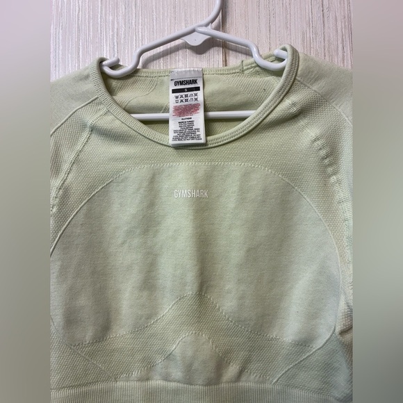 Gym Shark Shirt Women's S Pale Green Long Sleeve Cropped Thumb Holes Open Back - Picture 3 of 4